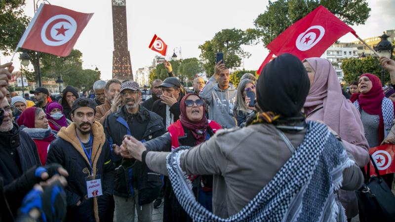 احتجاجات ينظمها المعارضون والمنظمات والجمعيات ضد إجراءات الرئيس التونسي