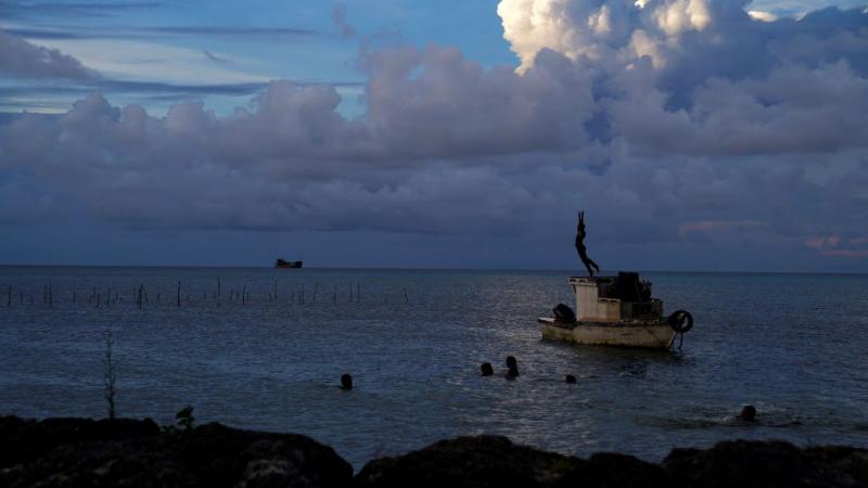 من المحتمل أن تبقى جزر تونغا من دون إنترنت لمدة أسبوعين (أرشيف-غيتي)