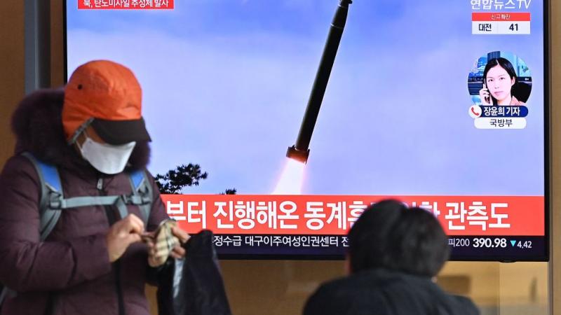 أجرت كوريا الشمالية الأربعاء الفائت تجربة على صاروخ فرط صوتي (غيتي)  