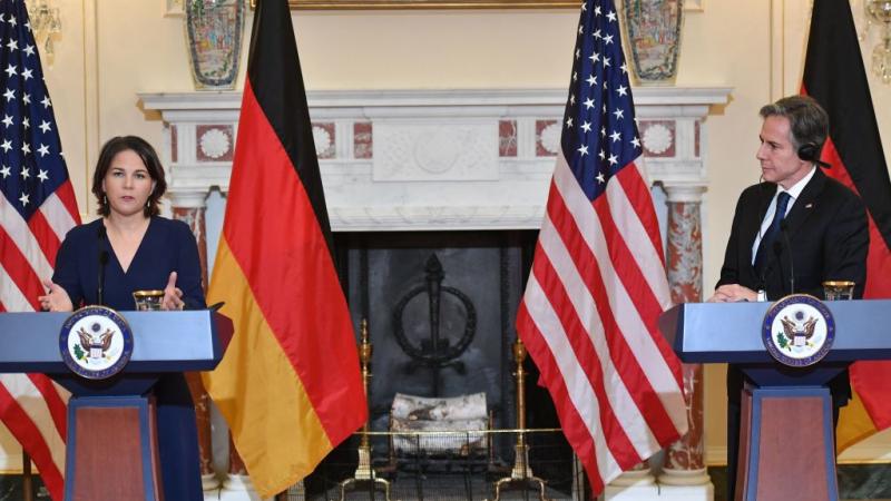 مؤتمر صحافي مشترك بين وزير الخارجية الأميركي أنتوني بلينكن ونظيرته الألمانية أنالينا بيربوك في واشنطن 