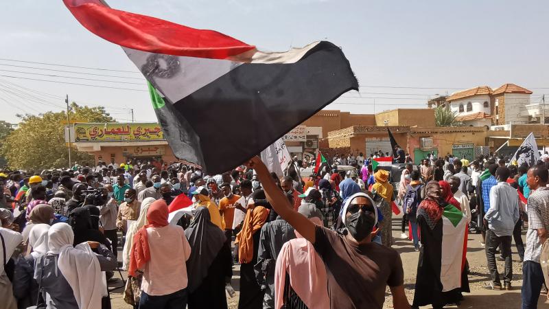 منذ 25 أكتوبر الماضي، يشهد السودان احتجاجات ضد الجيش (غيتي)