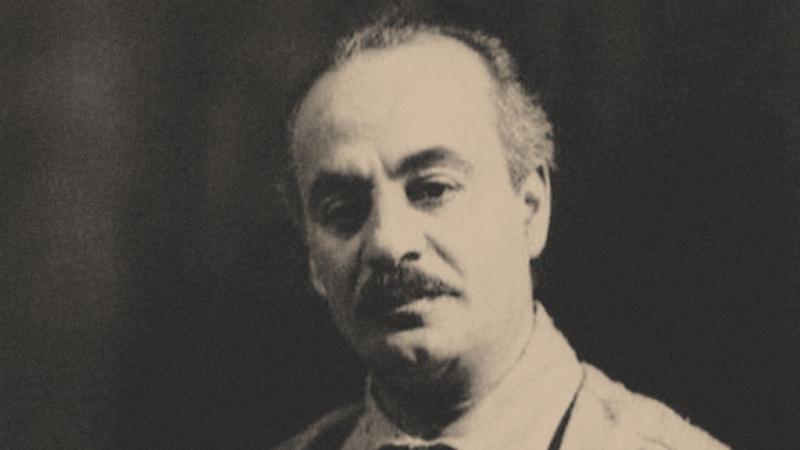عُدّ جبران خليل جبران رائدًا في مجال تطوير الأدب العربي