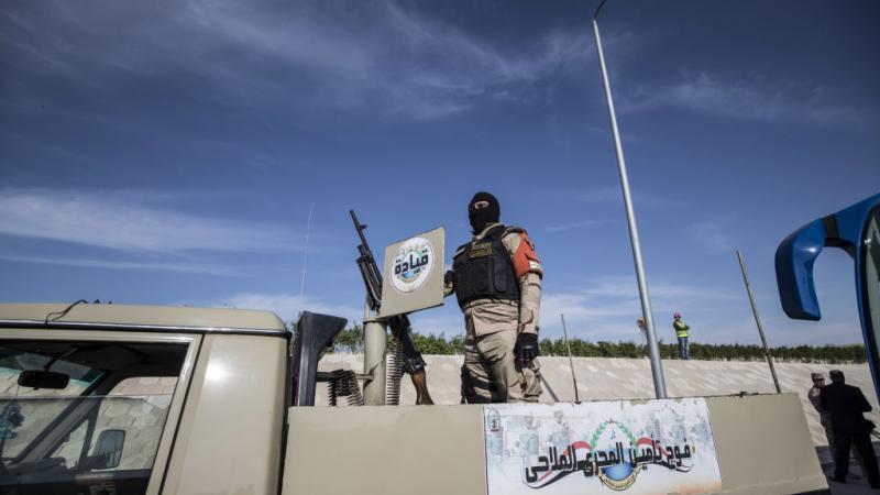 الجيش المصري يعلن عن مقتل 11 جنديًا في هجوم شرقي قناة السويس - غيتي