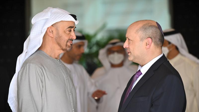 جانب من لقاء الرئيس الإماراتي مع رئيس الوزراء الإسرائيلي في أبو ظبي - الأناضول