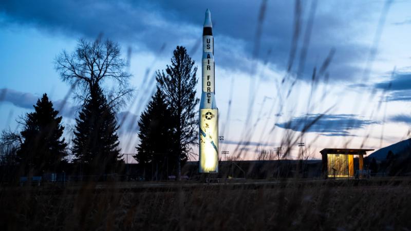 يعد الصاروخ "مينيتمان3" قادرًا على حمل سلاح نووي، يزيد مداه على 9660 كيلومترًا 