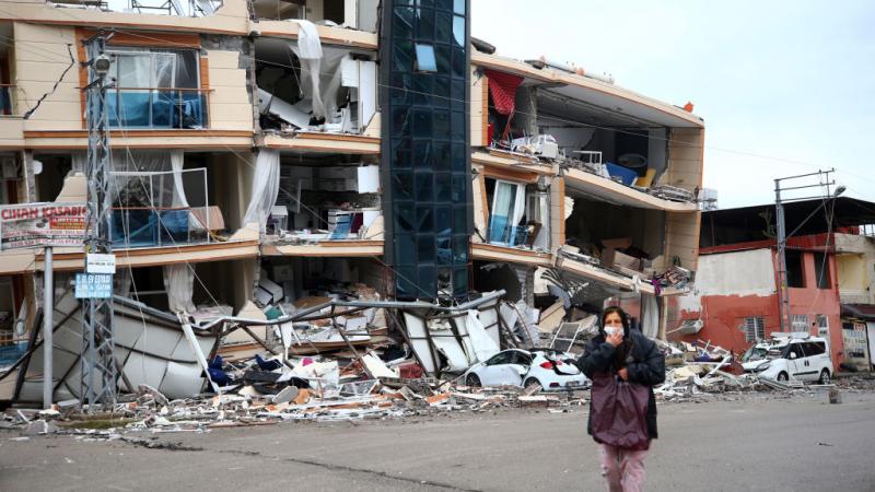 إجراءات وقائية واحترازية  من الزلازل - غيتي