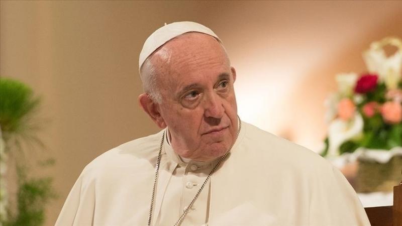 يعاني البابا فرنسيس من عارض صحي في القولون - الأناضول