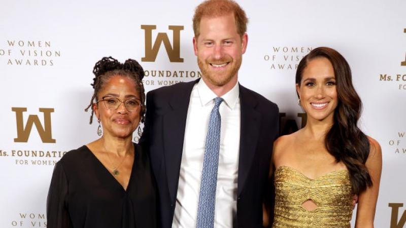 حضر هاري وزوجته ووالدتها حفل توزيع جوائز "المرأة ذات الرؤية" في نيويورك 