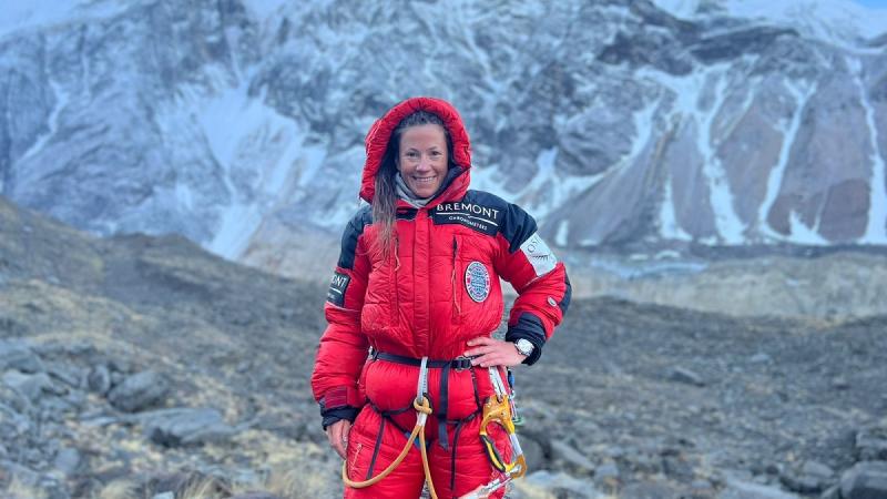 صعدت كريستين هاريلا جبل ماناسلو ثامن أعلى قمة في العالم بارتفاع 8163 مترًا في غرب نيبال