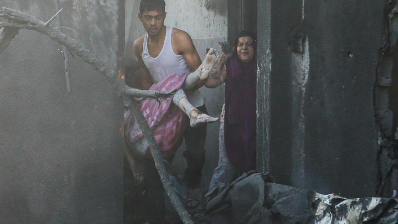 تنشط بعض الحسابات في الترويج للدعاية الإسرائيلية بالتوازي مع جرائم الاحتلال في غزة - رويترز