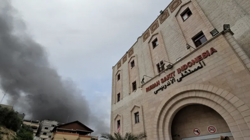 يحاصر الجيش الإسرائيلي المستشفى الإندونيسي بغزة - إكس