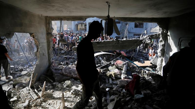 غزة تحت القصف المستمر منذ أكثر من شهر