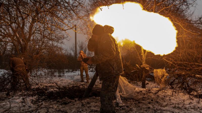 قال الرئيس الأوكراني إن الطقس السيء يؤثر على معارك في جبهات عدة