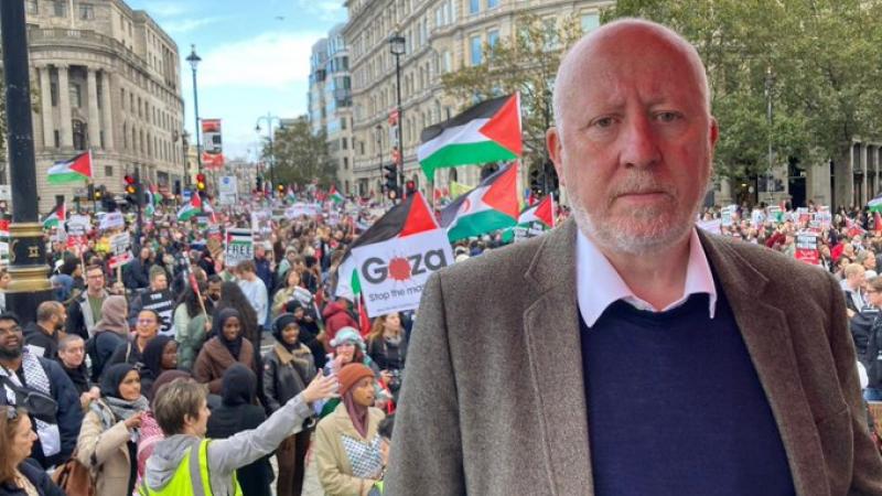 أعلن البرلماني البريطاني آندي ماكدونالد دعمه لفلسطين في مسيرة بلندن في نهاية الأسبوع الماضي