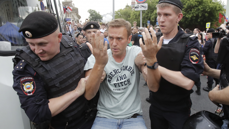 حكم على المعارض الروسي نافالني بالسجن 19 سنة إضافية - رويترز