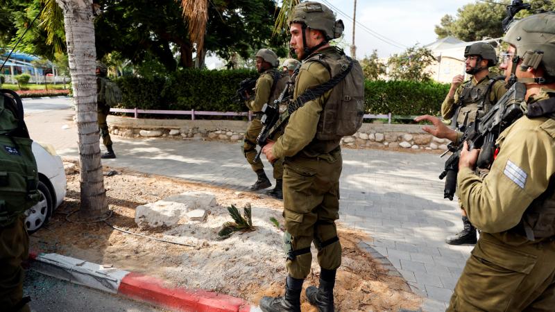مع تصاعد العدوان على غزة ظهرت دعوات داخل إسرائيل تطالب بإعادة النظر في دور "الرقابة العسكرية" - رويترز
