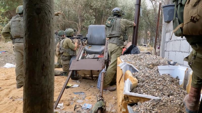 ارتفعت الحصيلة المعلنة لقتلى جيش الاحتلال منذ بداية السابع من أكتوبر إلى 398 قتيلًا وفق المسؤولين الإسرائيليين - رويترز