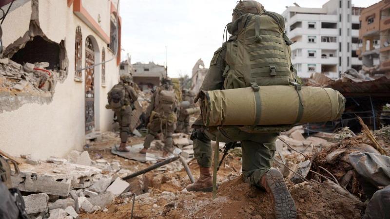  أعلن الجيش الإسرائيلي مقتل 10 عسكريين بينهم 6 ضباط في معارك شمال قطاع غزة