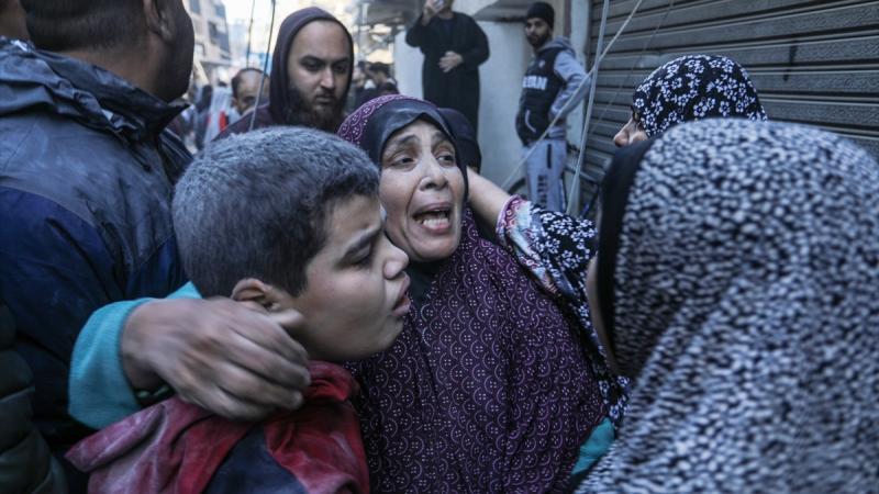 يعيش الأطفال والنساء في رعب في الشهر الثاني للحرب الإسرائيلية على غزة