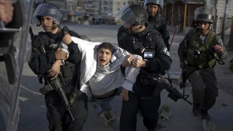 اعتقلت القوات الإسرائيلية حوالي 880 طفلًا فلسطينيًا خلال عام 2023