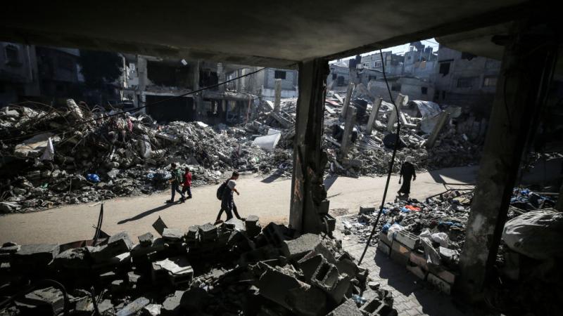 قصفت إسرائيل مربعا سكنيا جديدا في مخيم البريج فجر اليوم 