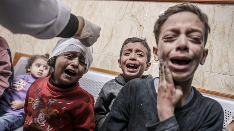 شكل الأطفال الغالبية الكبيرة ضحايا العدوان الإسرائيلي على غزة 