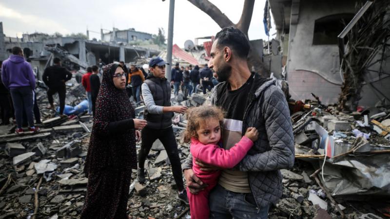استشهد ما لا يقل عن 70 شخصًا في ضربة إسرائيلية استهدفت مخيم المغازي للاجئين 