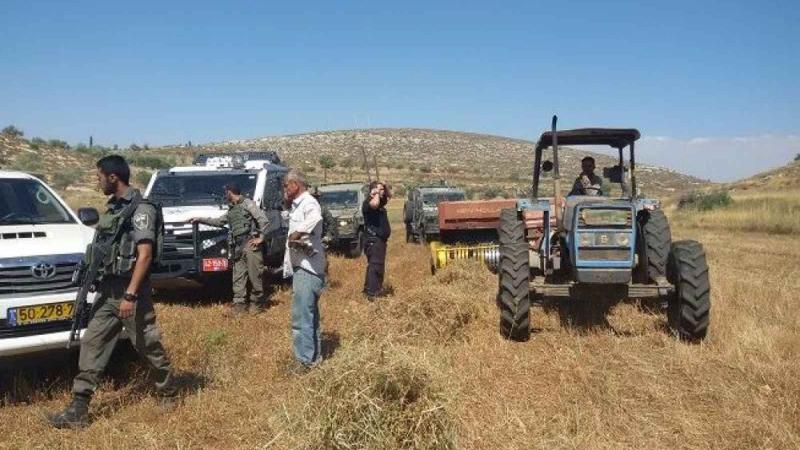 استولت قوات الاحتلال الإسرائيلي على مركبة لأحد المواطنين في مسافر يطا