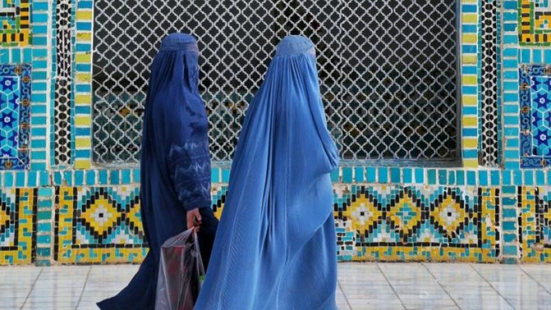 فتيات أفغانيات