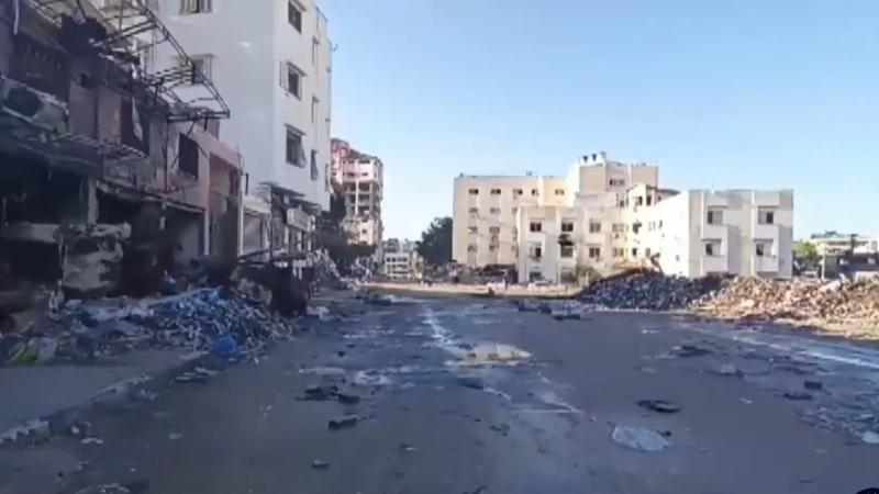 آثار العدوان الإسرائيلي في محيط مجمع الشفاء الطبي بمدينة غزة