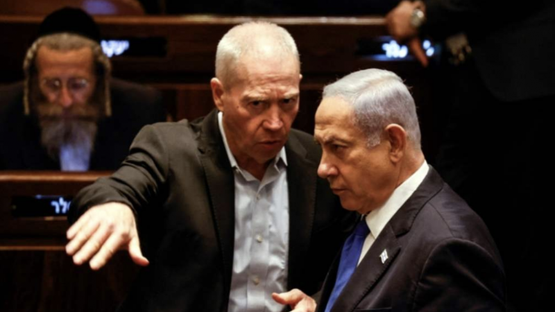 حاول وزير الأمن الإسرائيلي يوآف غالانت اقتحام مكتب رئيس الحكومة بنيامين نتنياهو - منصة إكس