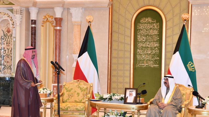  استقبل أمير الكويت رئيس الحكومة وأعضائها لأداء اليمين الدستورية - وكالة "كونا"