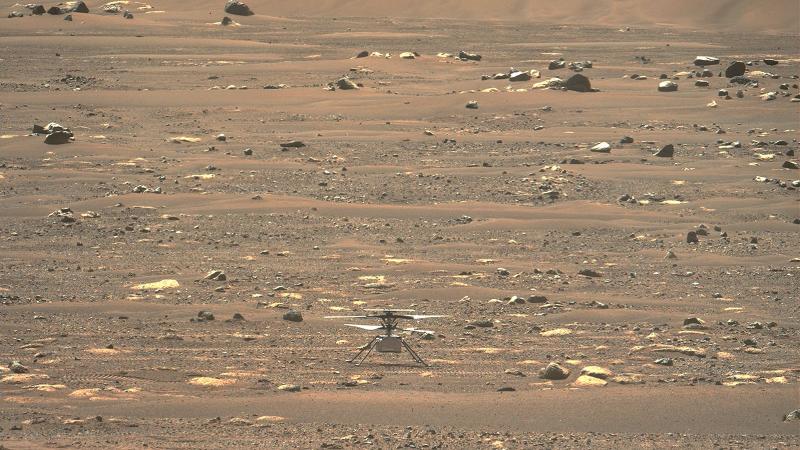 انقطعت الاتصالات بين "إنجينويتي" والمركبة الجوالة فجأة الخميس خلال الطلعة الـ72 للمروحية فوق المريخ