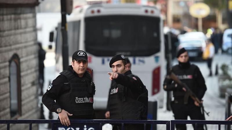 ذكرت التقارير الصحافية أن أجهزة الأمن التركية ما زالت تبحث عن 13 مشتبهًا بهم آخرين متهمين بالضلوع في تجسس دولي لصالح إسرائيل