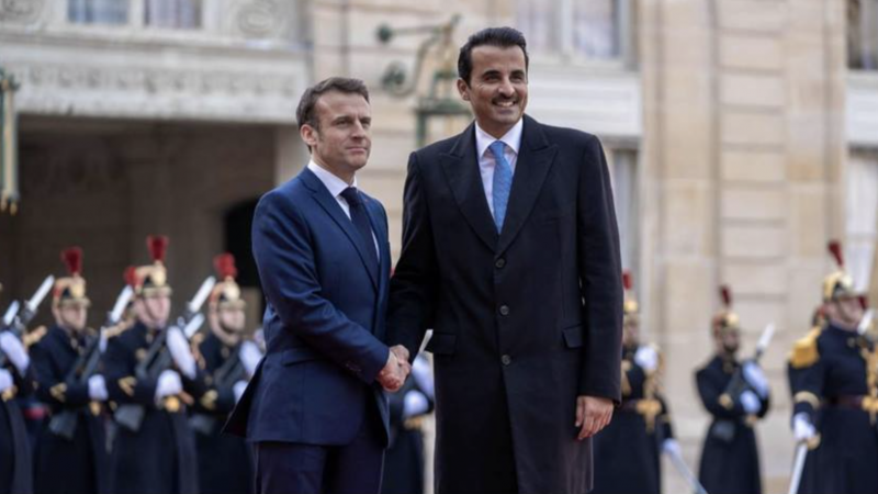 قام أمير دولة قطر الشيخ تميم بن حمد آل ثاني بزيارة باريس استمرت يومين التقى خلالها الرئيس الفرنسي إيمانويل ماكرون - وكالة قنا