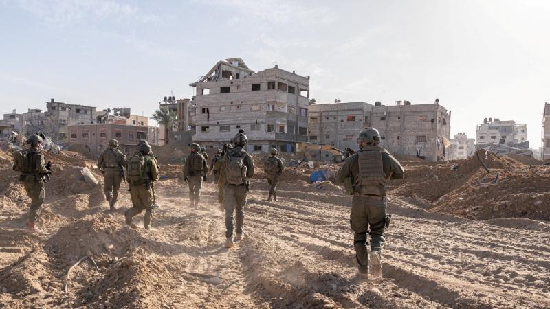 إسرائيل تحول قطاع غزة إلى حقل تجارب لأسلحتها المتطورة - رويترز