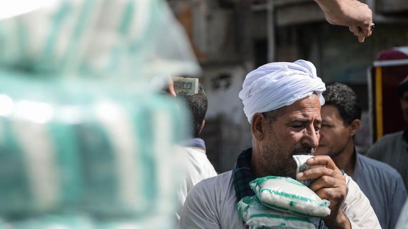 فقدان مادة السكر من السوق المصري - غيتي
