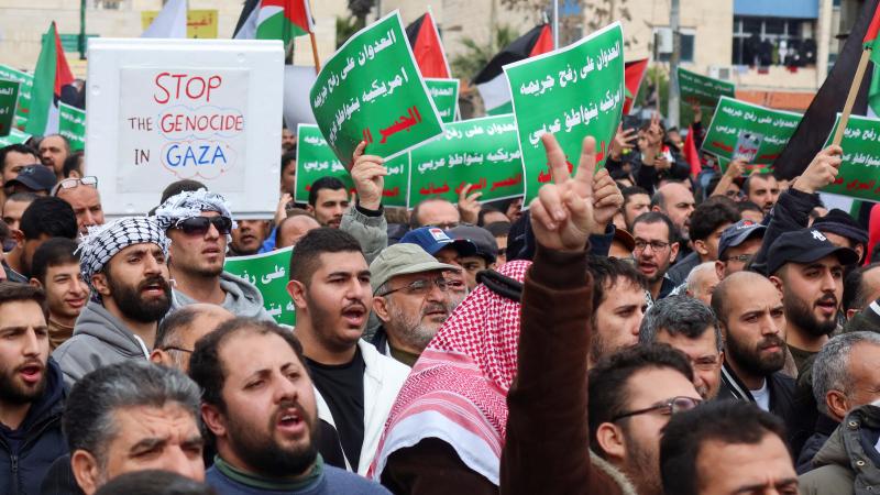 خرجت تظاهرات متضامنة مع قطاع غزة في الأردن