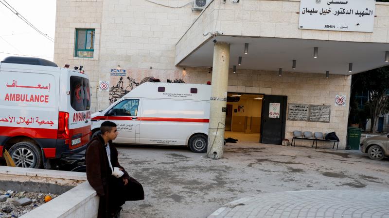 أطلقته قوات الاحتلال النار بكثافة على جدران قسم الطوارئ في المستشفى - رويترز