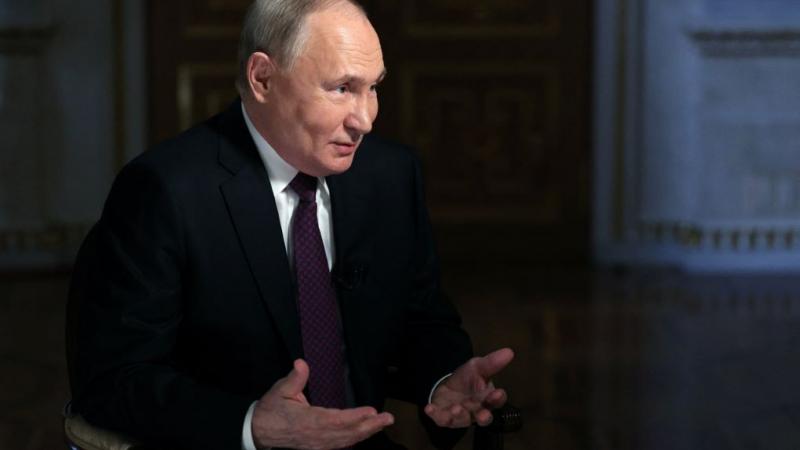 قال بوتين إنه في حال أجرت الولايات المتحدة تجارب نووية فإن روسيا قد تفعل الشيء نفسه - رويترز