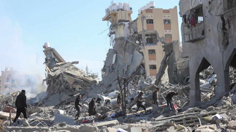 تشن إسرائيل عدوانًا على غزة منذ 7 أكتوبر الماضي أسفر عن آلاف الشهداء والجرحى