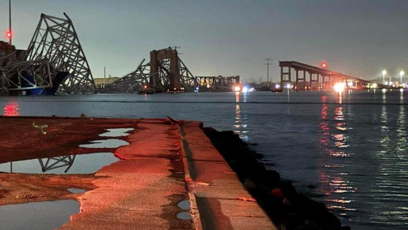 انهيار جسر "فرانسيس سكوت كي" في مدينة بالتيمور بولاية ماريلاند – رويترز