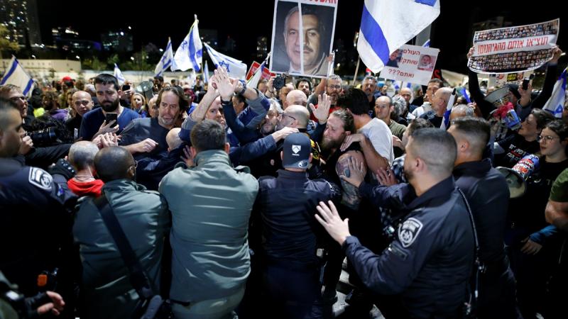 ما تزال صلاحيات الوفد الإسرائيلي محدودة حتى الآن، بينما تأمل عائلات المحتجزين الإسرائيليين أن تزيد السلطات الإسرائيلية منها