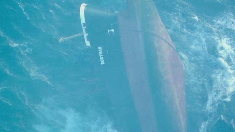 صورة نشرتها قيادة المنطقة الوسطى الأميركية عن غرق سفينة روبيمار