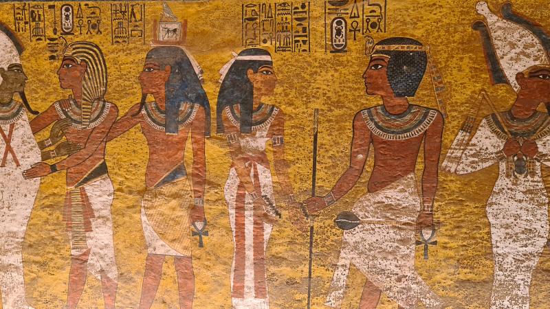 اشتهرت مصر بأهراماتها ومومياواتها وكنوز الذهبية