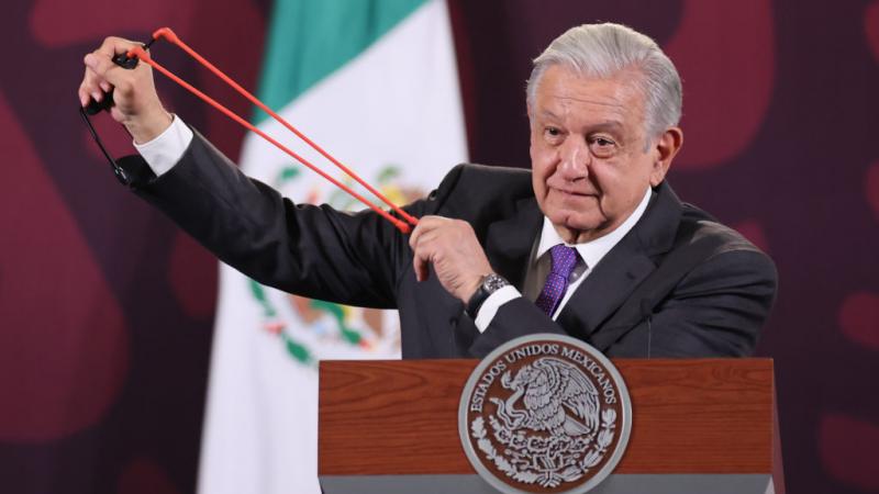 الرئيس المكسيكي كشف فحوى لقاء جمعه وترمب حول ملف الهجرة 