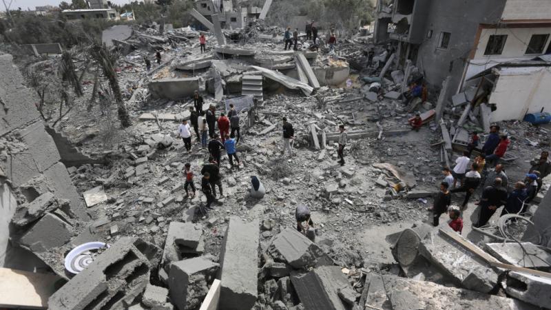 استُشهد وأصيب عشرات الفلسطينيين اليوم في قصف الاحتلال المتواصل على مناطق متفرقة بقطاع غزة