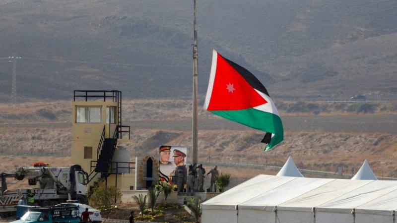 أشارت وسائل إعلام إسرائيلية إلى اعتقال مسلحين اجتازا الحدود الفلسطينية من الأردن