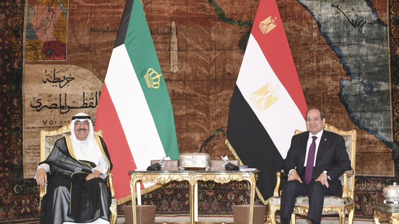 وصف سفير الكويت في مصر غانم الغانم هذه الزيارة بـ "التاريخية" - وكالة كونا