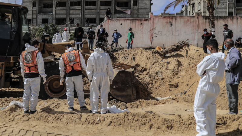 دعت الأمم المتحدة لوجوب مشاركة محققين دوليين في التحقيق بشأن اكتشاف الجثث بغزة - الأناضول